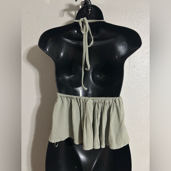 NWT Garage Women’s Halter Crochet Top color seagrass size Med - Picture 2 of 4